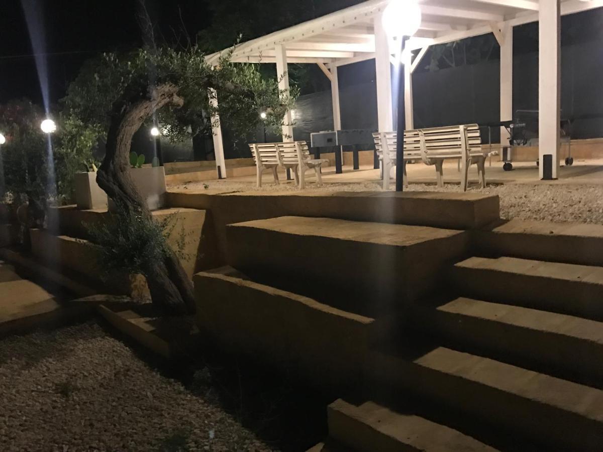 Villa Ceni - Appartamenti Con Camere, Cucina, Wc E Terrazza Sul Mare In Villa Con Piscina, Giardino E Parcheggio 마리넬라 외부 사진