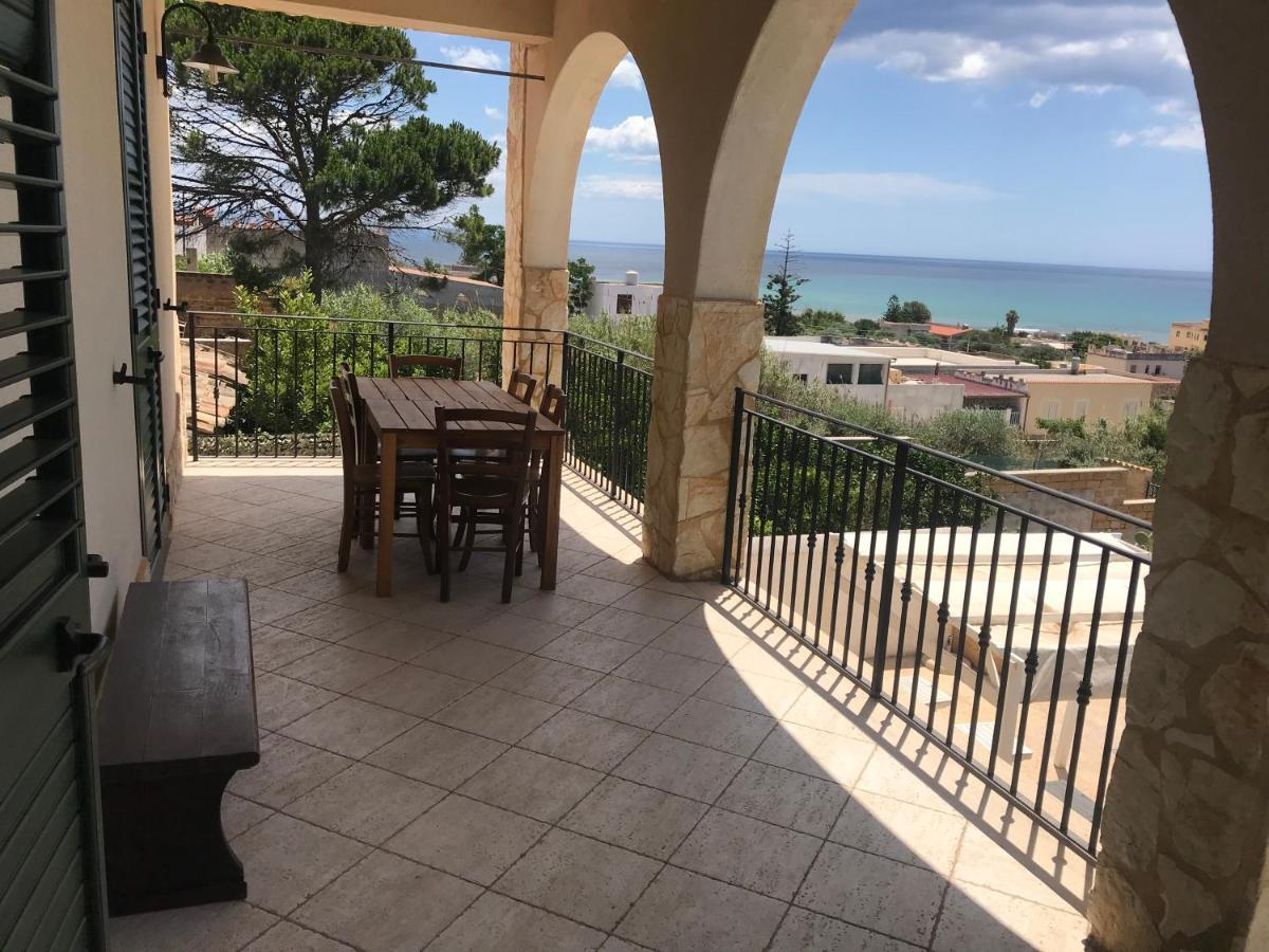 Villa Ceni - Appartamenti Con Camere, Cucina, Wc E Terrazza Sul Mare In Villa Con Piscina, Giardino E Parcheggio 마리넬라 외부 사진