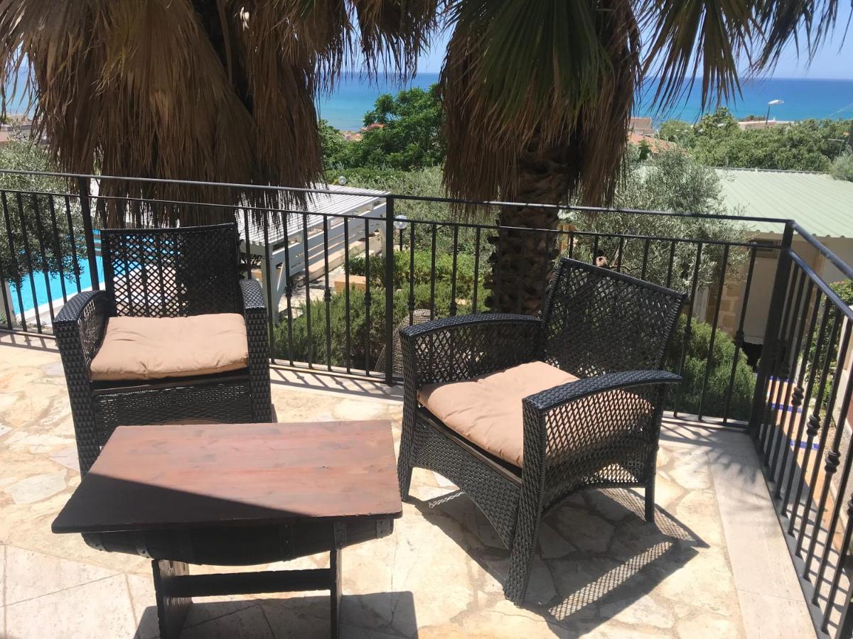 Villa Ceni - Appartamenti Con Camere, Cucina, Wc E Terrazza Sul Mare In Villa Con Piscina, Giardino E Parcheggio 마리넬라 외부 사진