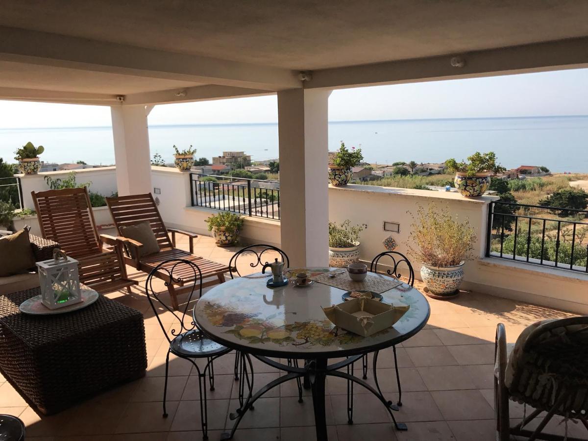 Villa Ceni - Appartamenti Con Camere, Cucina, Wc E Terrazza Sul Mare In Villa Con Piscina, Giardino E Parcheggio 마리넬라 외부 사진