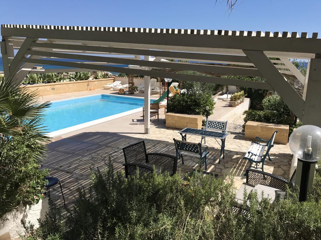 Villa Ceni - Appartamenti Con Camere, Cucina, Wc E Terrazza Sul Mare In Villa Con Piscina, Giardino E Parcheggio 마리넬라 외부 사진