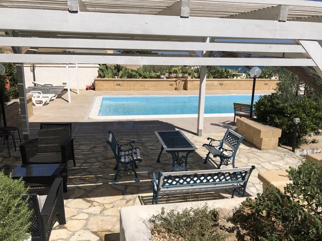 Villa Ceni - Appartamenti Con Camere, Cucina, Wc E Terrazza Sul Mare In Villa Con Piscina, Giardino E Parcheggio 마리넬라 외부 사진