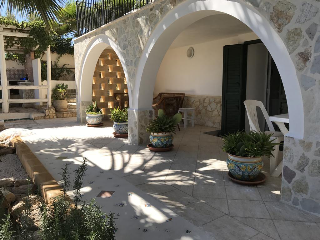 Villa Ceni - Appartamenti Con Camere, Cucina, Wc E Terrazza Sul Mare In Villa Con Piscina, Giardino E Parcheggio 마리넬라 외부 사진