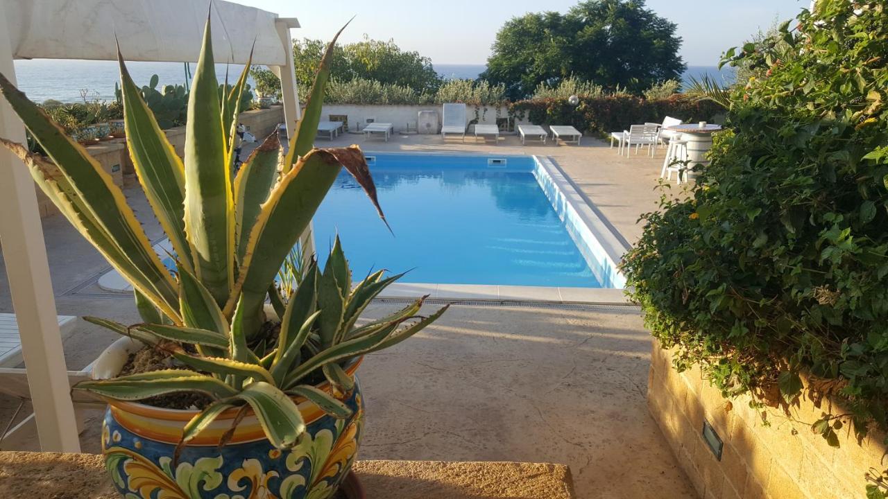 Villa Ceni - Appartamenti Con Camere, Cucina, Wc E Terrazza Sul Mare In Villa Con Piscina, Giardino E Parcheggio 마리넬라 외부 사진