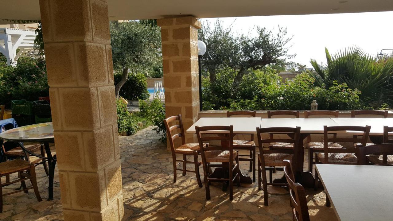 Villa Ceni - Appartamenti Con Camere, Cucina, Wc E Terrazza Sul Mare In Villa Con Piscina, Giardino E Parcheggio 마리넬라 외부 사진